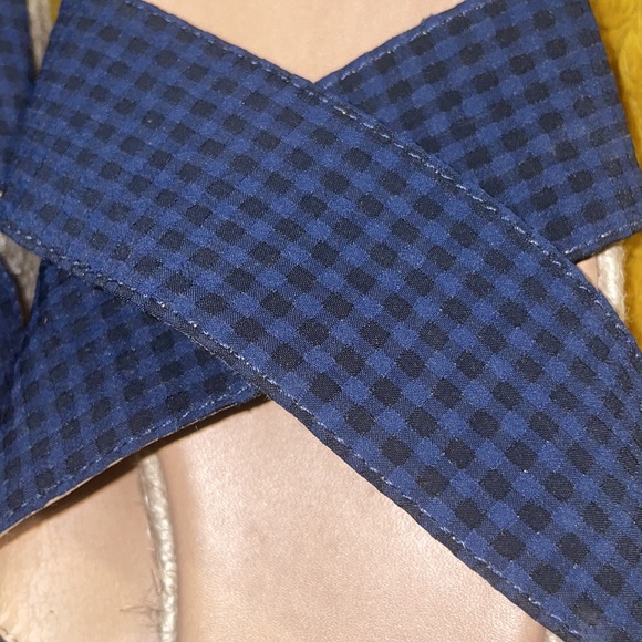 Never worn.. only tried on - Picture 2 of 4